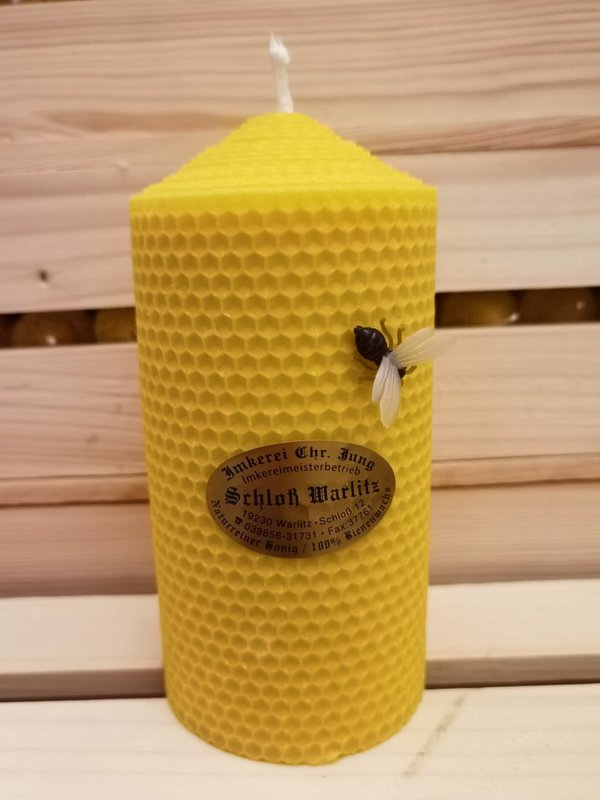 100 % Bienenwabenkerze Höhe 17 cm Breite 7 cm