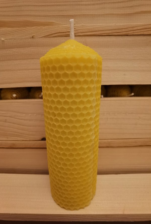 100 % Bienenwabenkerze Höhe 16 cm Breite 5,5 cm
